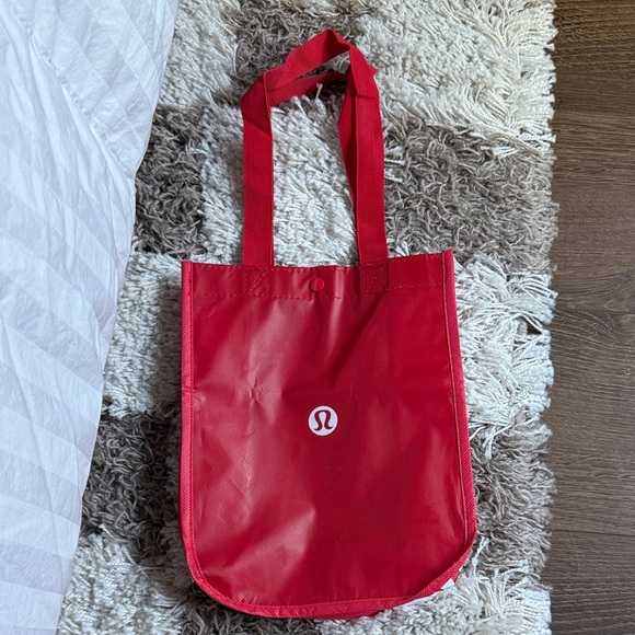 lululemon athletica Handbags - ♥️NWOT Lululemon Athletica Reusable Vibrant Red Bag